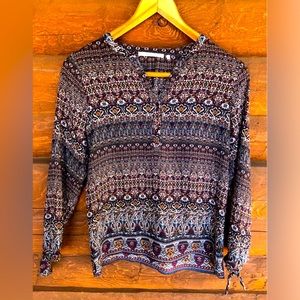 Violet + Claire size small paisley blouse burgundy yellow 100% polyester
